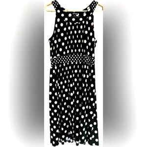 Apt 9 sleeveless polka dot dress. Excellent condition! Women’s size large